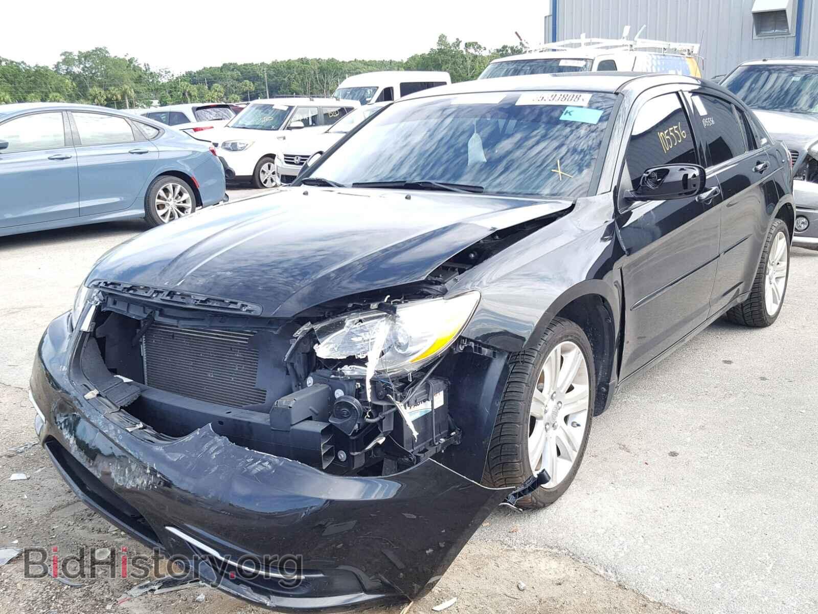 2013 CHRYSLER 200 - VIN: 1C3CCBBB7DN656059 - Photo 2