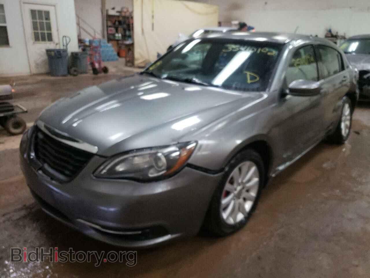 2013 CHRYSLER 200 - VIN: 1C3CCBBB8DN557850 - Фото 2