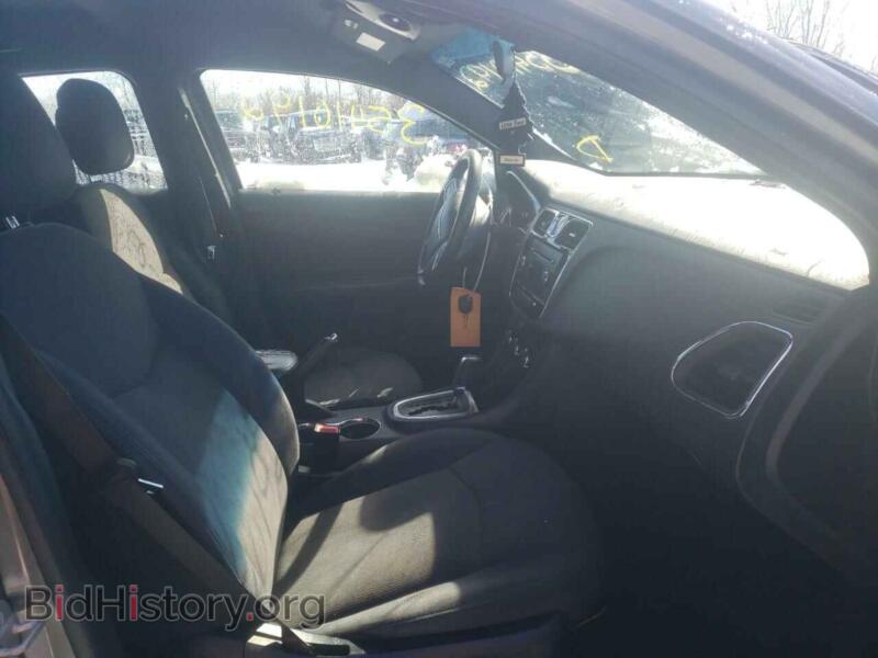 2013 Chrysler 200 (VIN 1C3CCBBB8DN557850) — фото 5 из 10