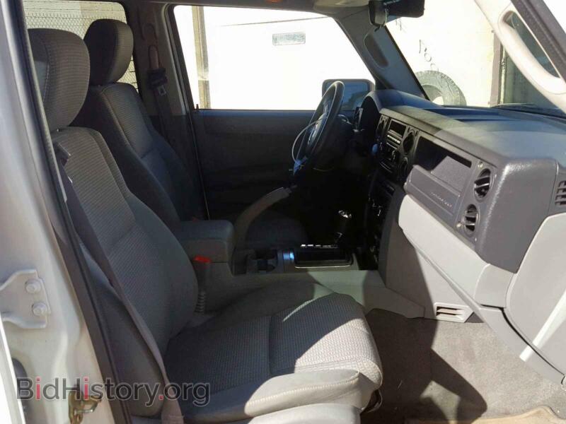 2007 Jeep COMMANDER (VIN 1J8HH48K07C547778) — photo 5 of 10