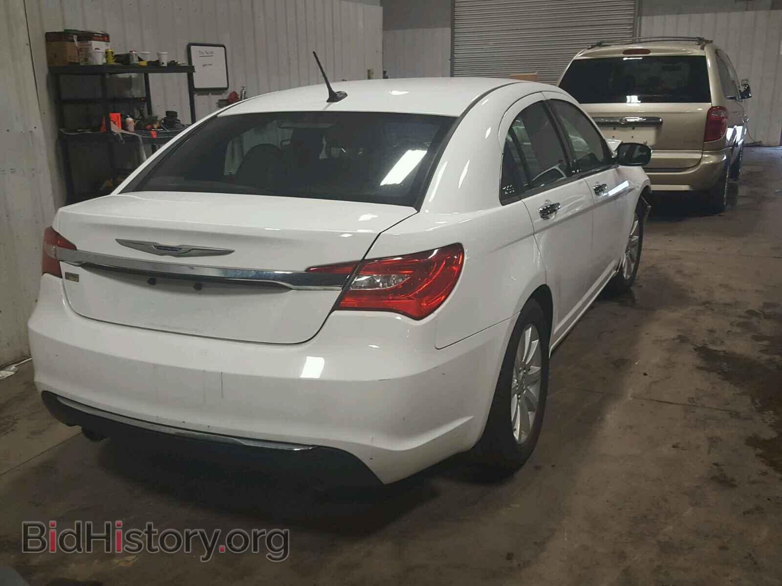 2013 CHRYSLER 200 - VIN: 1C3CCBCG4DN573201 - Фото 4