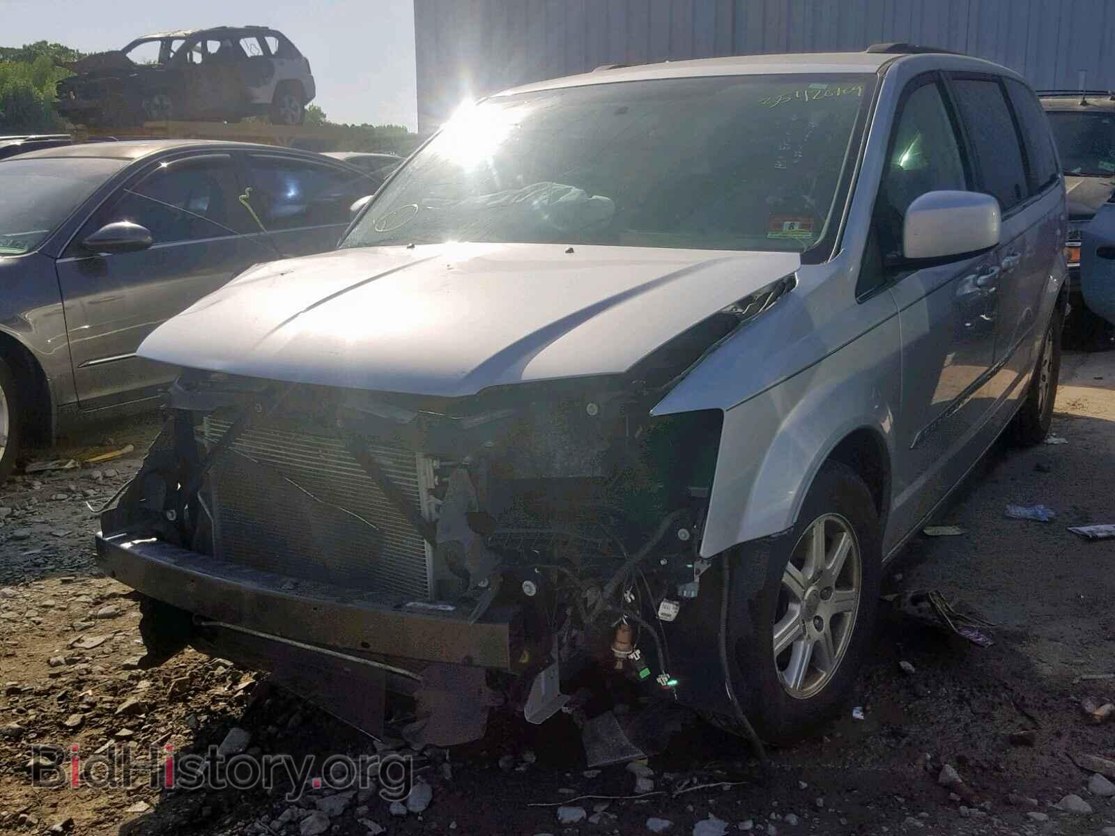 2011 CHRYSLER TOWN & COU - VIN: 2A4RR5DG8BR765963 - Фото 2