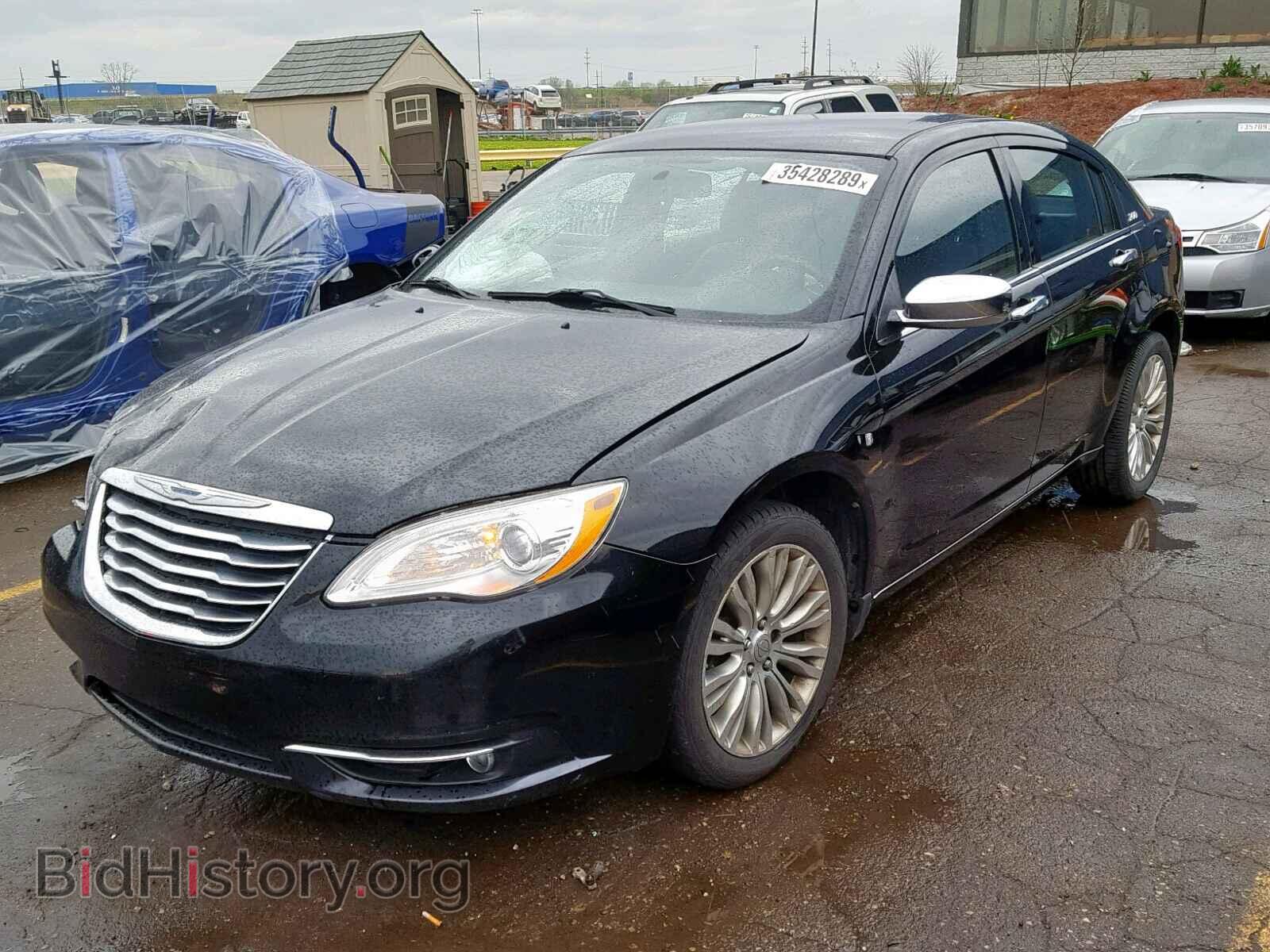 2011 CHRYSLER 200 - VIN: 1C3BC2FB8BN583092 - Фото 2