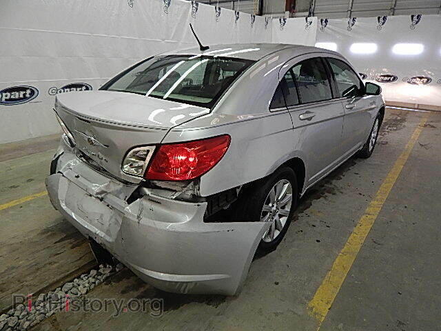 2010 CHRYSLER SEBRING - VIN: 1C3CC5FB7AN223655 - Фото 4