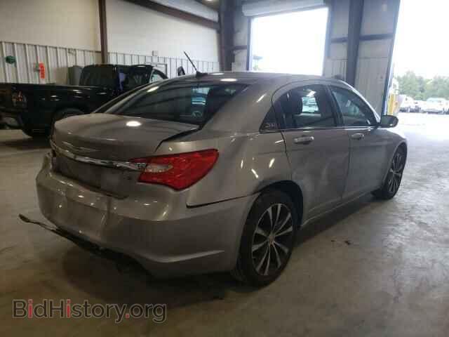 2013 Chrysler 200 (VIN 1C3CCBBG7DN715929) — фото 4 из 10