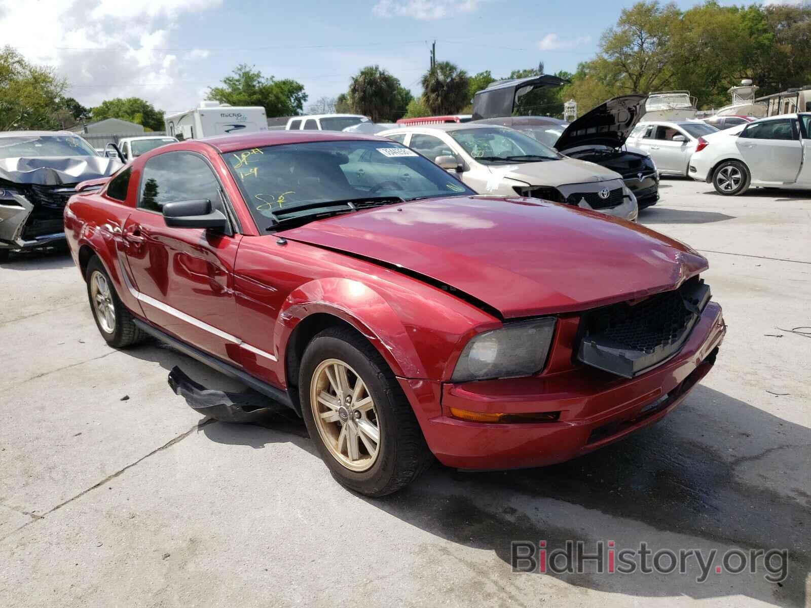 Photo 1ZVFT80N575227688 - FORD MUSTANG 2007