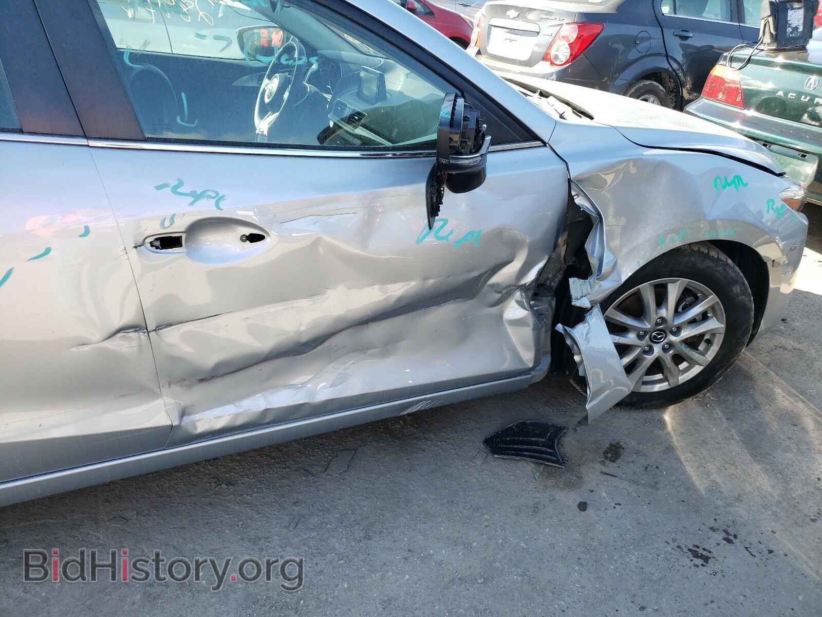 2018 MAZDA 3 - VIN: 3MZBN1U75JM193670 - Фото 9