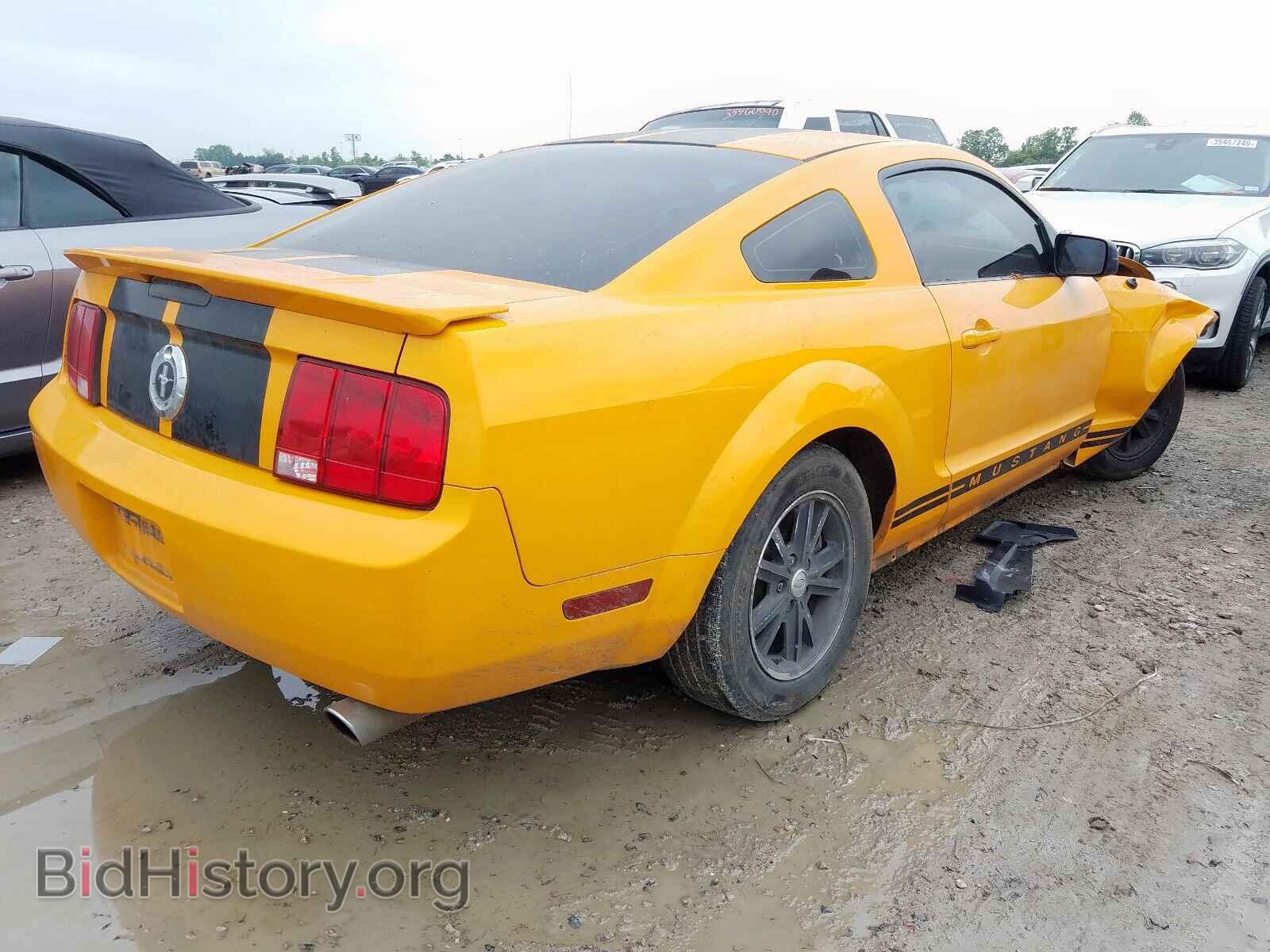2007 FORD MUSTANG - VIN: 1ZVFT80N475321111 - Фото 4