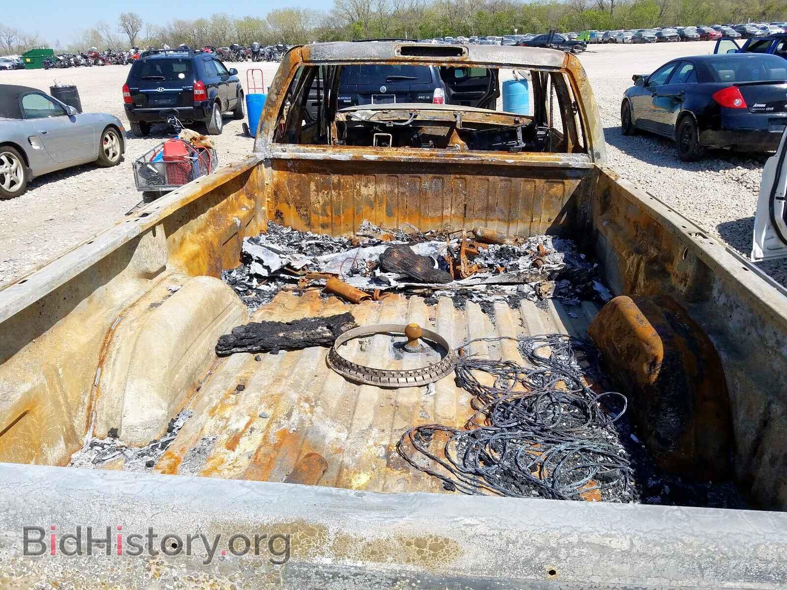 2006 GMC SIERRA - VIN: 1GTJK39D46E260130 - Фото 6