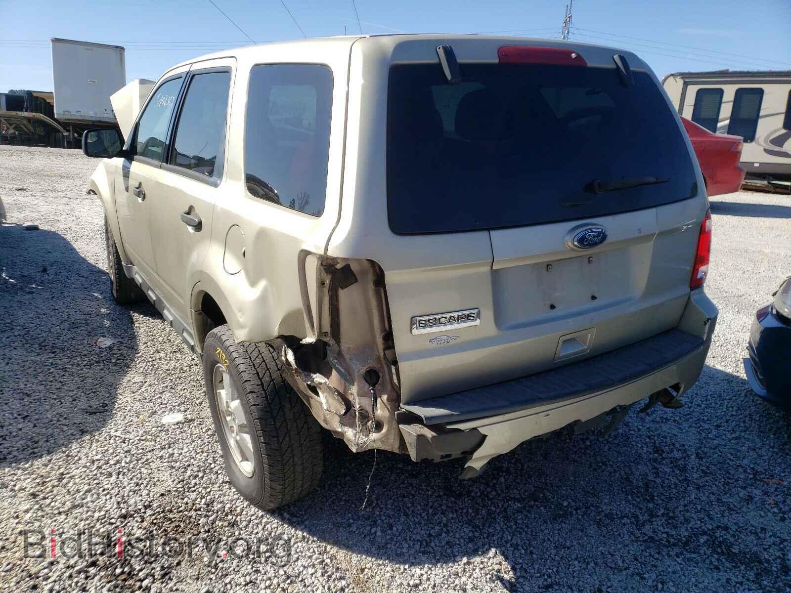 2011 FORD ESCAPE - VIN: 1FMCU0C73BKB60824 - Фото 3