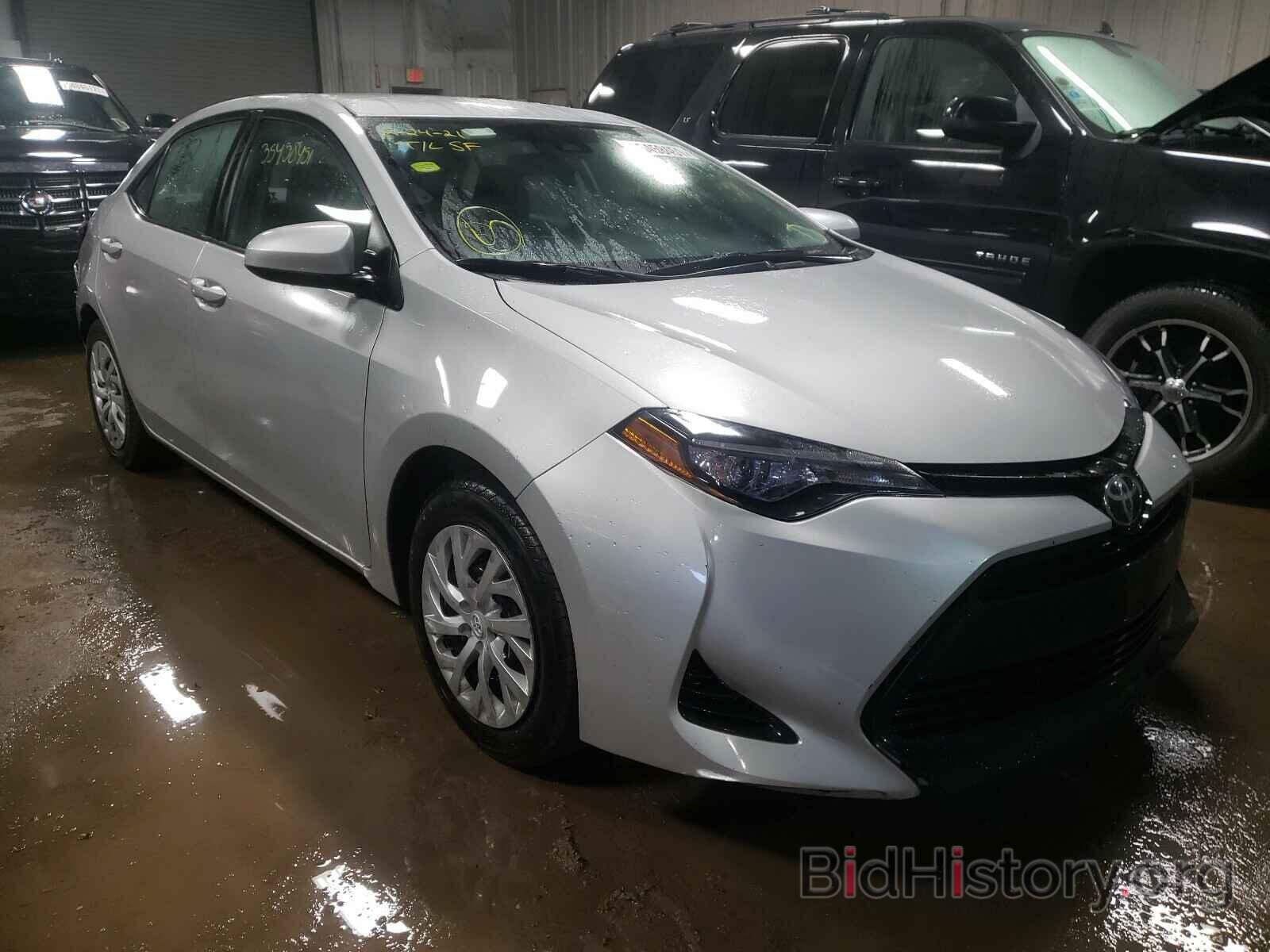 Photo 5YFBURHE7HP646557 - TOYOTA COROLLA 2017