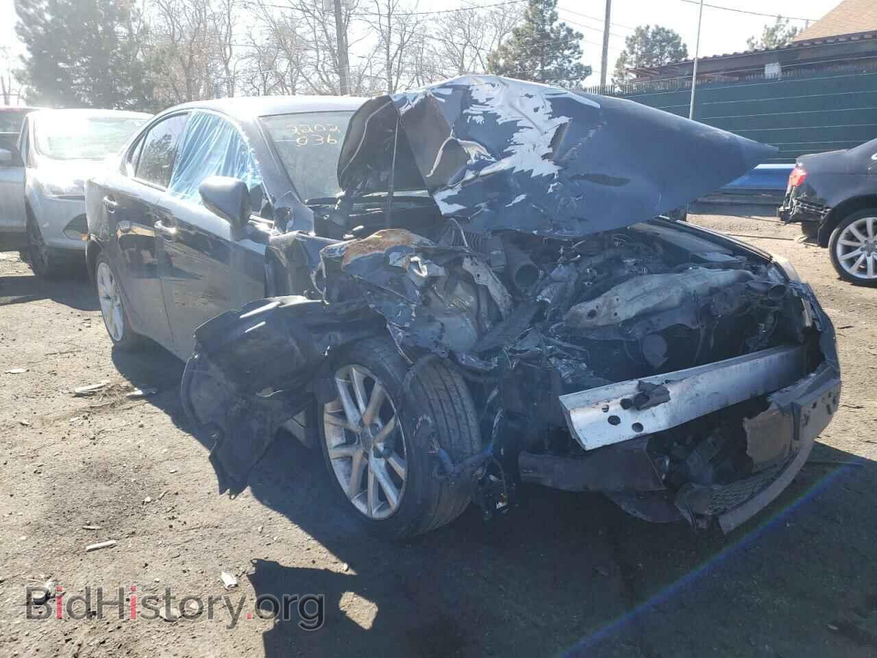 Photo JTHCF5C20B5049077 - LEXUS IS 2011