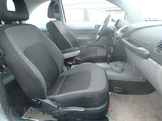 2002 VOLKSWAGEN BEETLE - VIN: 3VWCB21C22M418438 - Фото 5