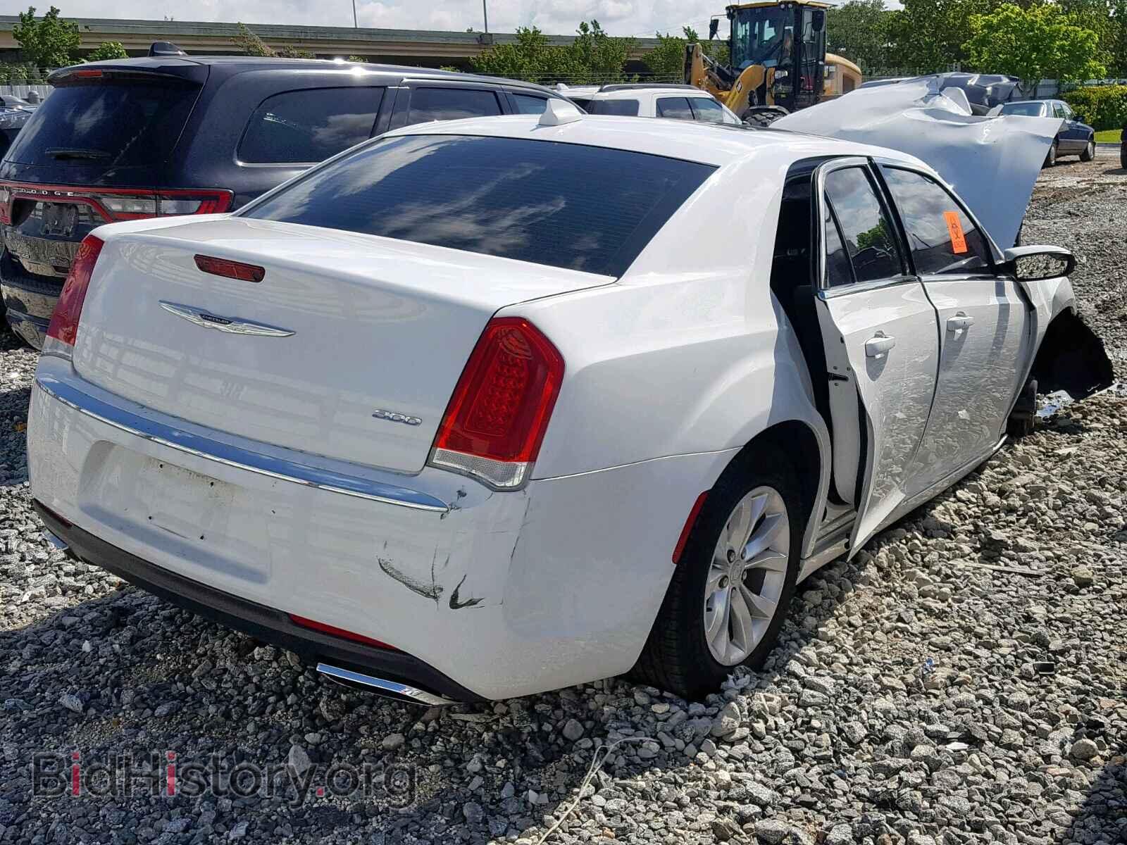 2016 CHRYSLER 300 - VIN: 2C3CCAAG9GH229695 - Фото 4