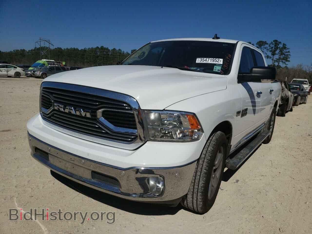 2017 RAM 1500 - VIN: 3C6RR6LT2HG563684 - Фото 2