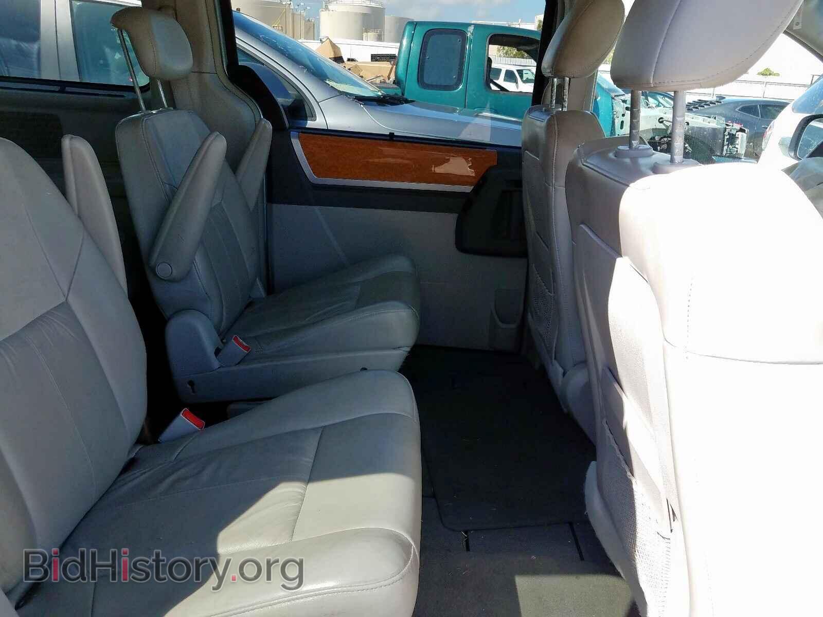 2008 CHRYSLER MINIVAN - VIN: 2A8HR64X68R688292 - Фото 6