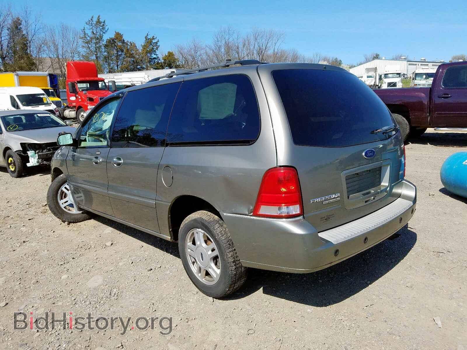 2004 FORD FREESTAR - VIN: 2FMDA52284BB08943 - Фото 3