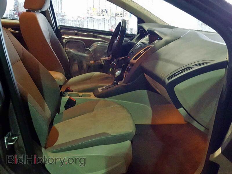 2014 Ford FOCUS (VIN 1FADP3F21EL221190) — photo 5 of 10