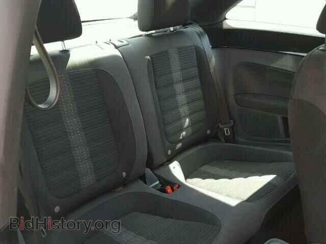 2012 VOLKSWAGEN BEETLE - VIN: 3VWVA7AT0CM637456 - Фото 6