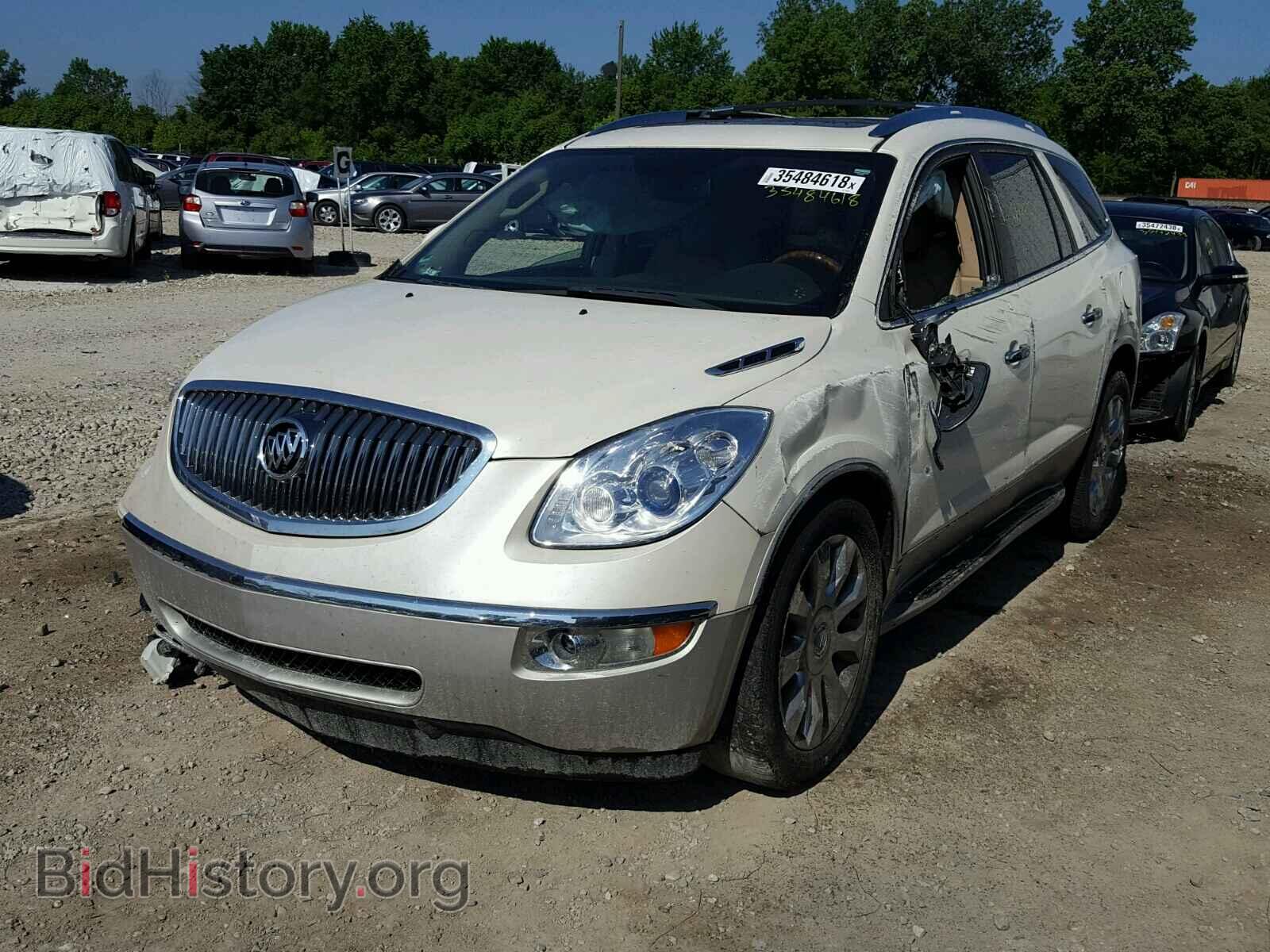 2011 BUICK ENCLAVE - VIN: 5GAKVCED1BJ108634 - Фото 2