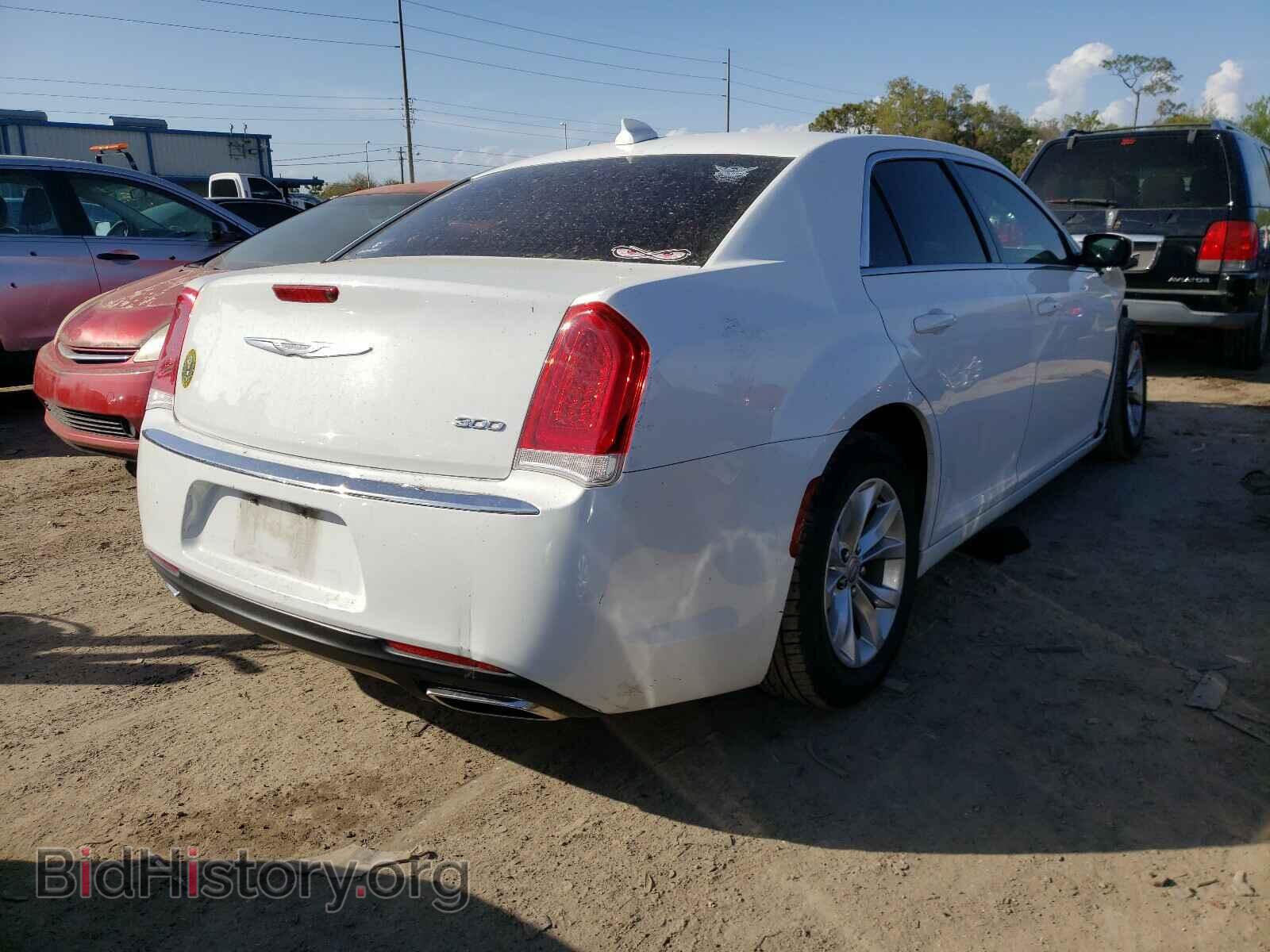2015 CHRYSLER 300 - VIN: 2C3CCAAGXFH829334 - Фото 4