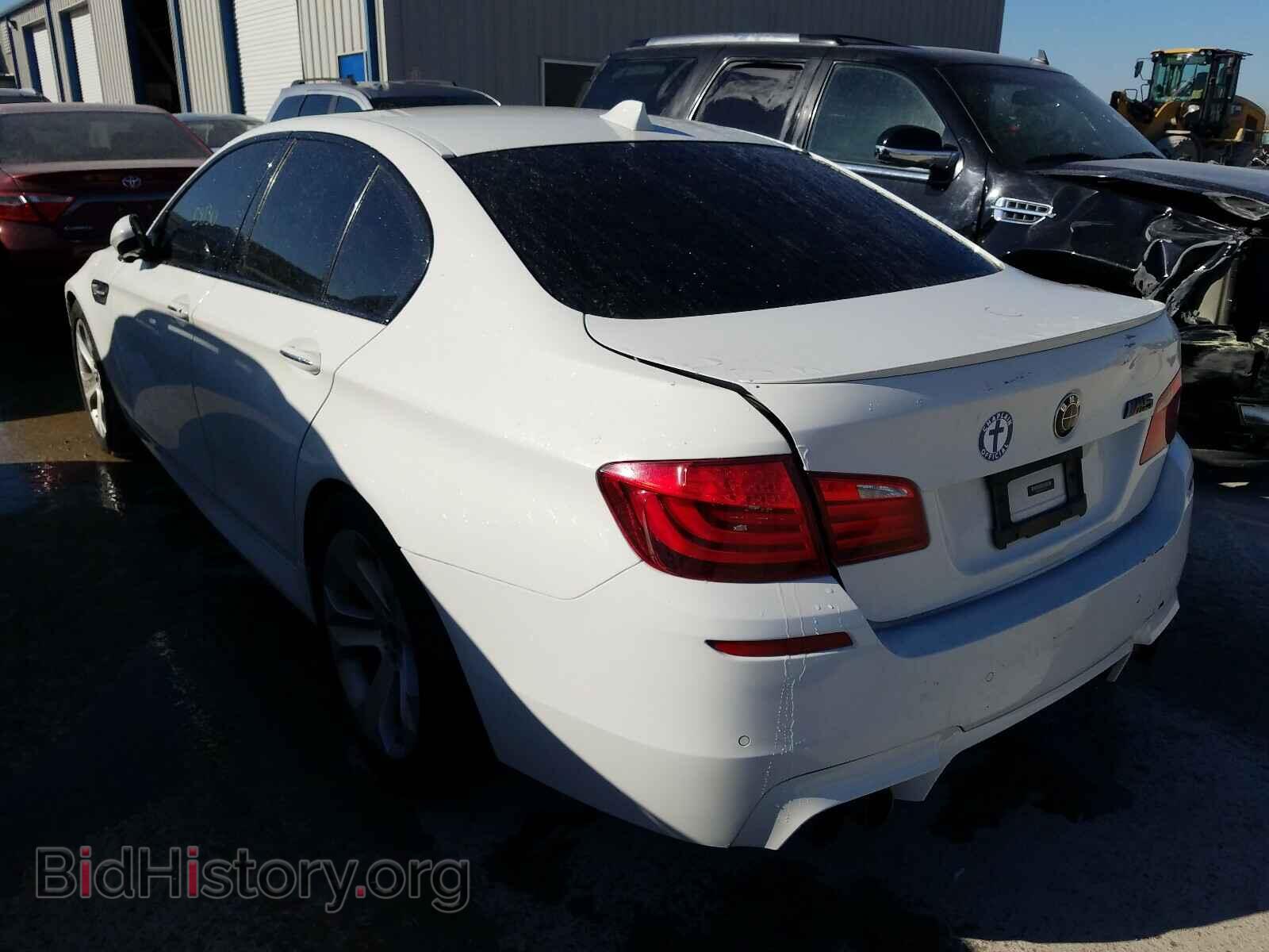 2013 BMW M5 - VIN: WBSFV9C5XDD095729 - Фото 3