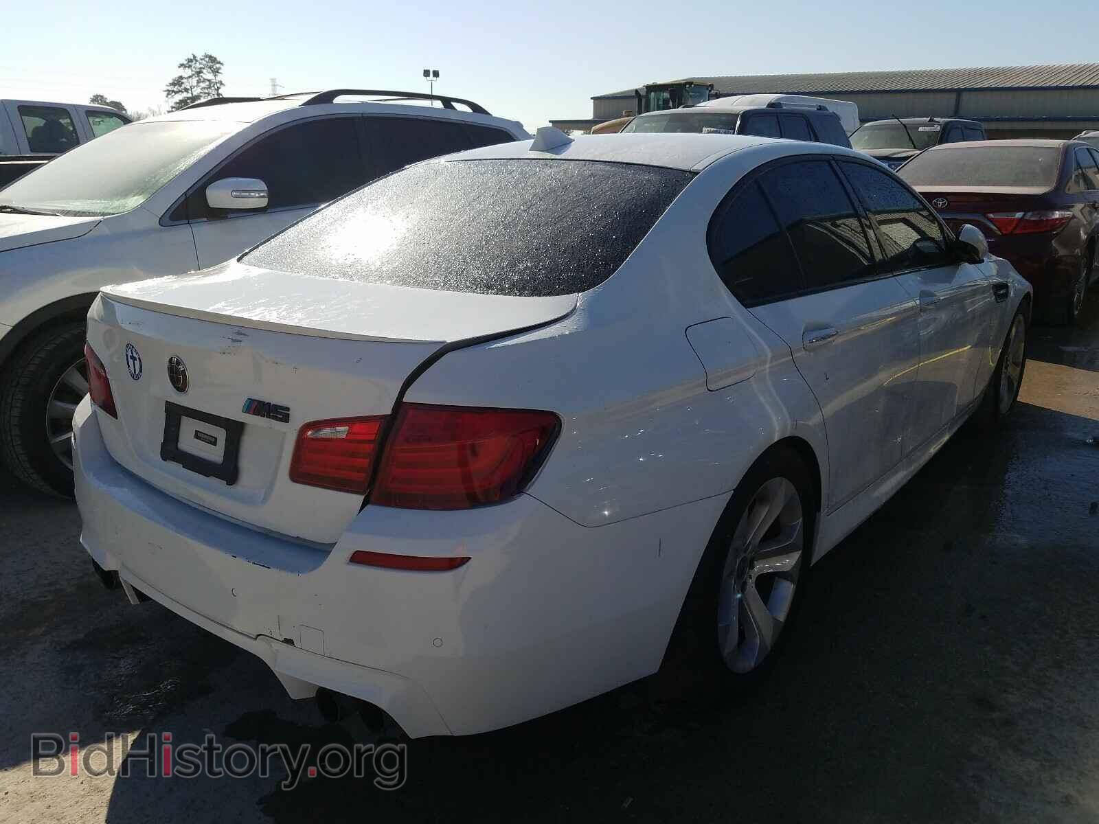 2013 BMW M5 - VIN: WBSFV9C5XDD095729 - Фото 4