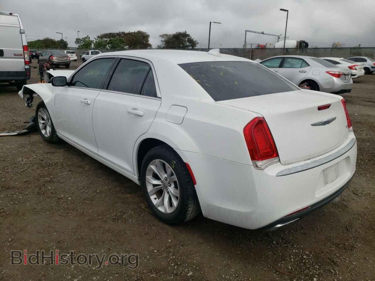 2015 CHRYSLER 300 - VIN: 2C3CCAAG0FH845509 - Фото 3