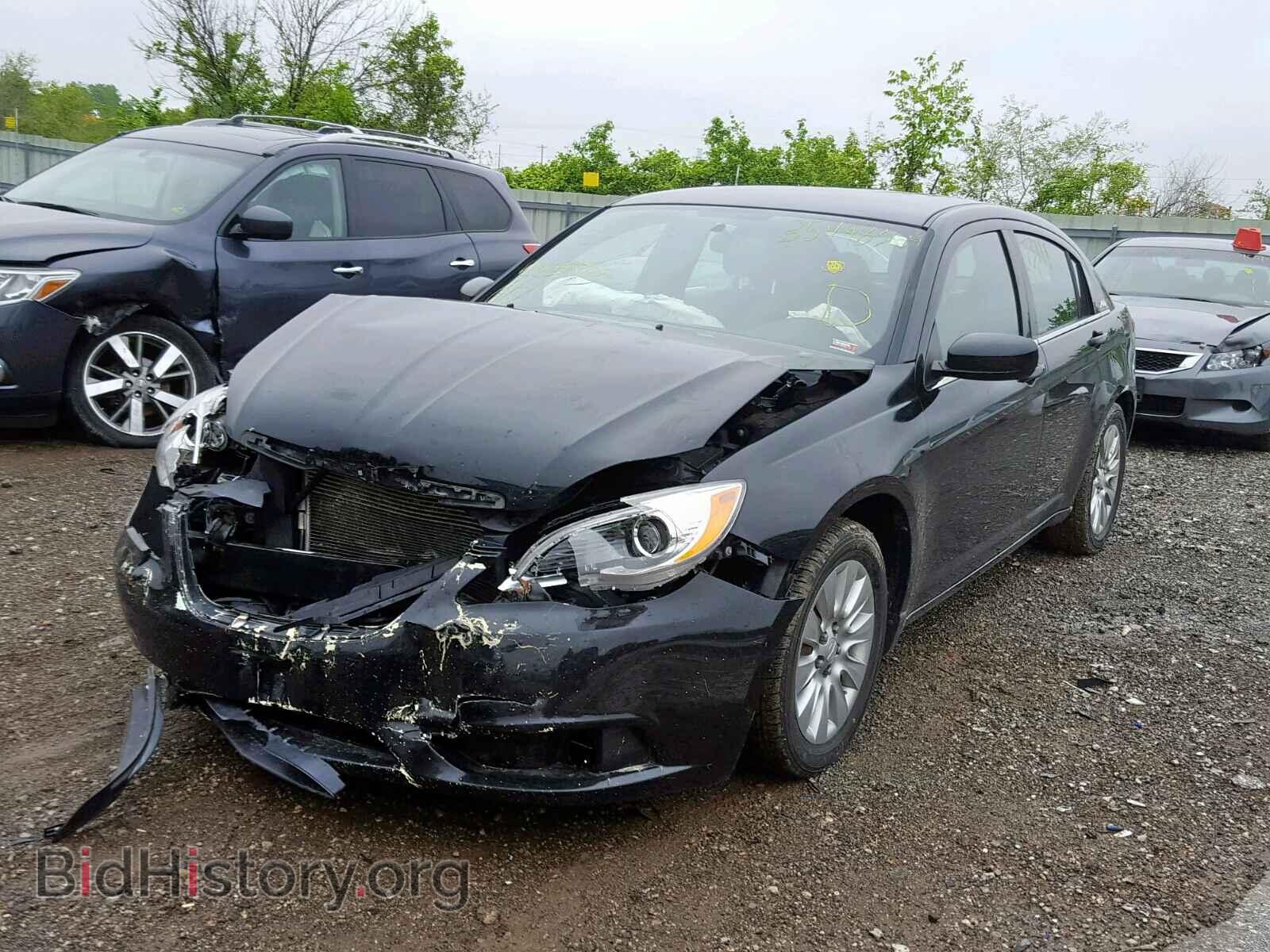 2012 CHRYSLER 200 - VIN: 1C3CCBAB2CN105375 - Фото 2