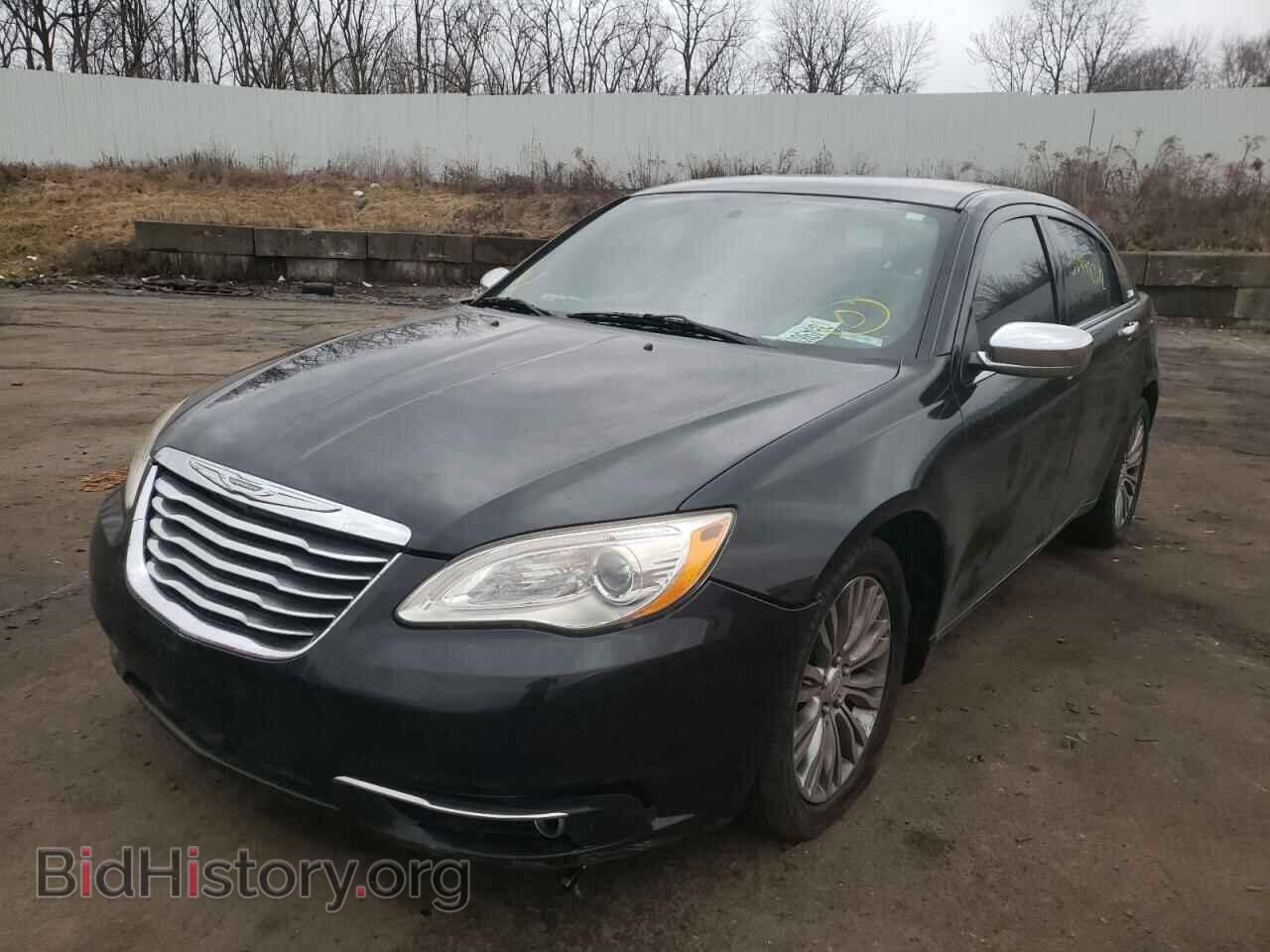 2011 CHRYSLER 200 - VIN: 1C3BC2FG8BN516407 - Фото 2