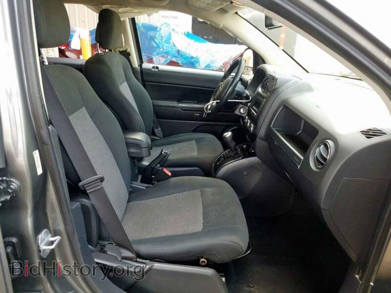 2012 Jeep COMPASS (VIN 1C4NJCEA6CD602114) — photo 5 of 10