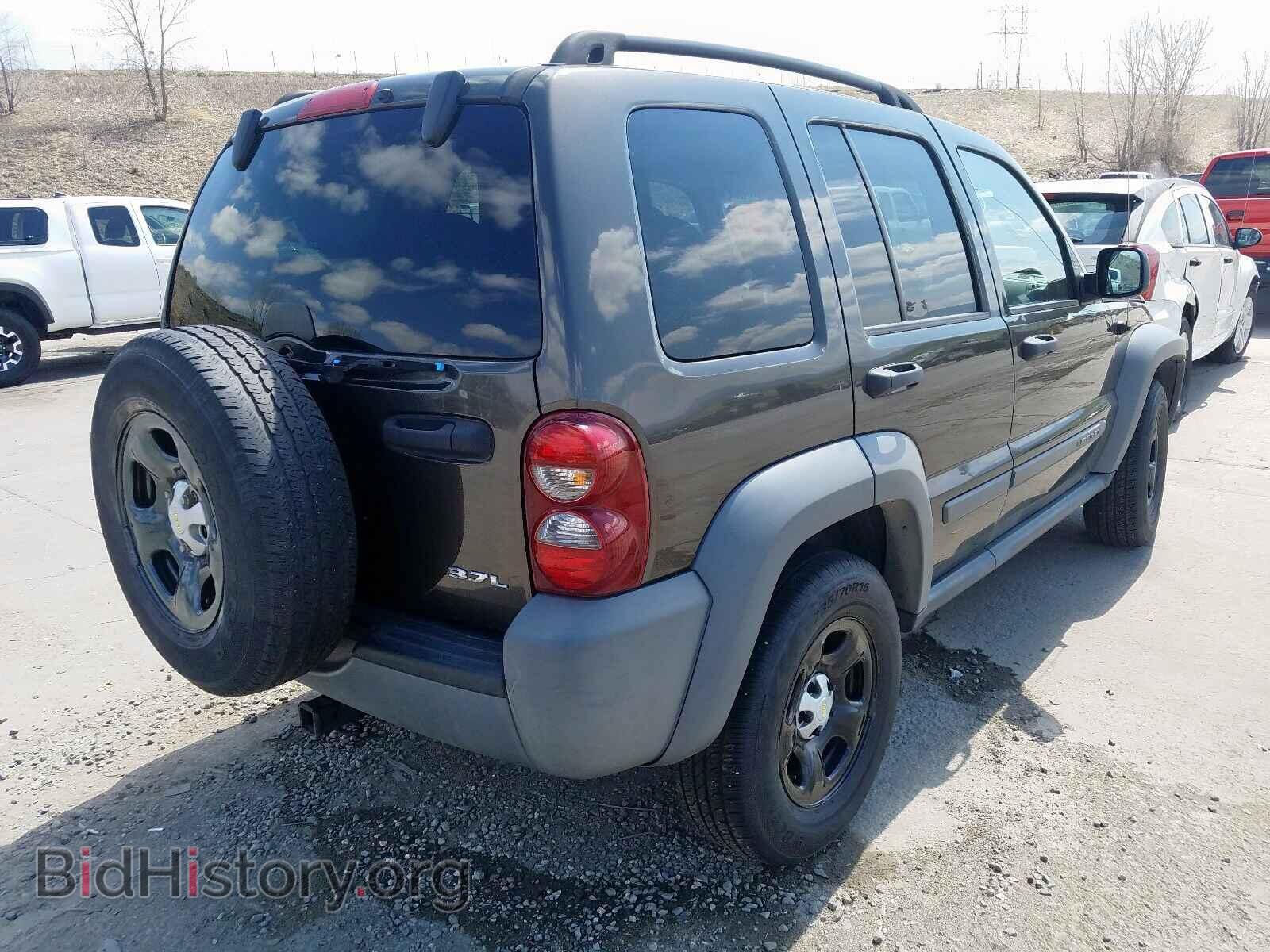 2005 JEEP LIBERTY - VIN: 1J4GL48K85W556963 - Фото 4