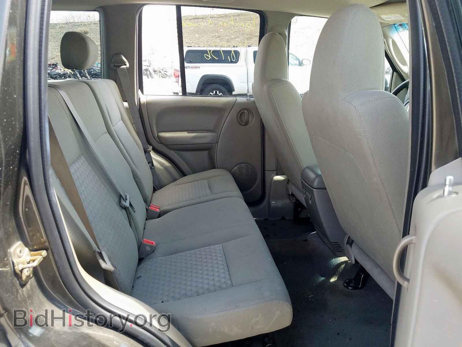 2005 JEEP LIBERTY - VIN: 1J4GL48K85W556963 - Фото 6