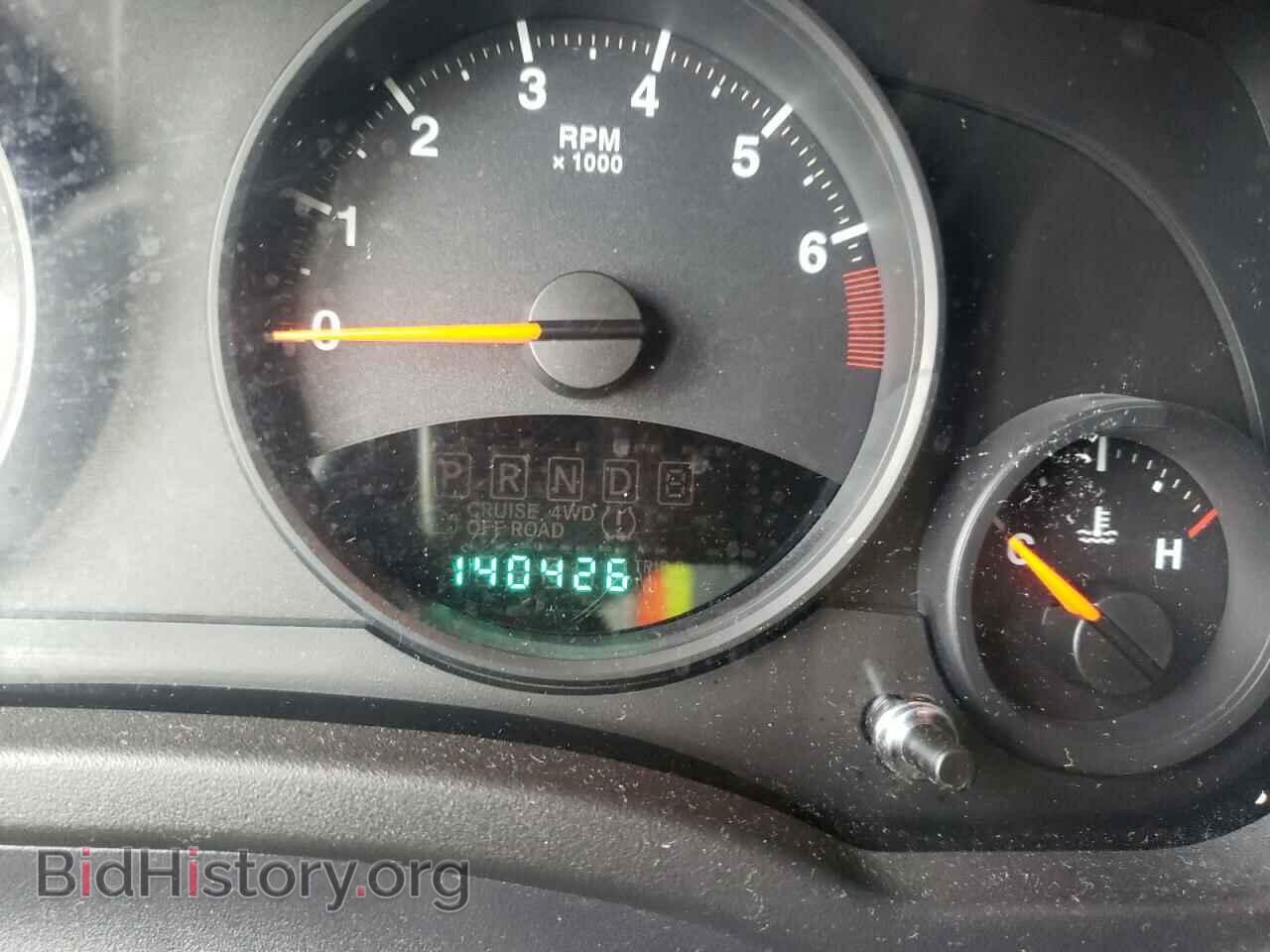 2011 JEEP COMPASS - VIN: 1J4NT1FA4BD245540 - Photo 8