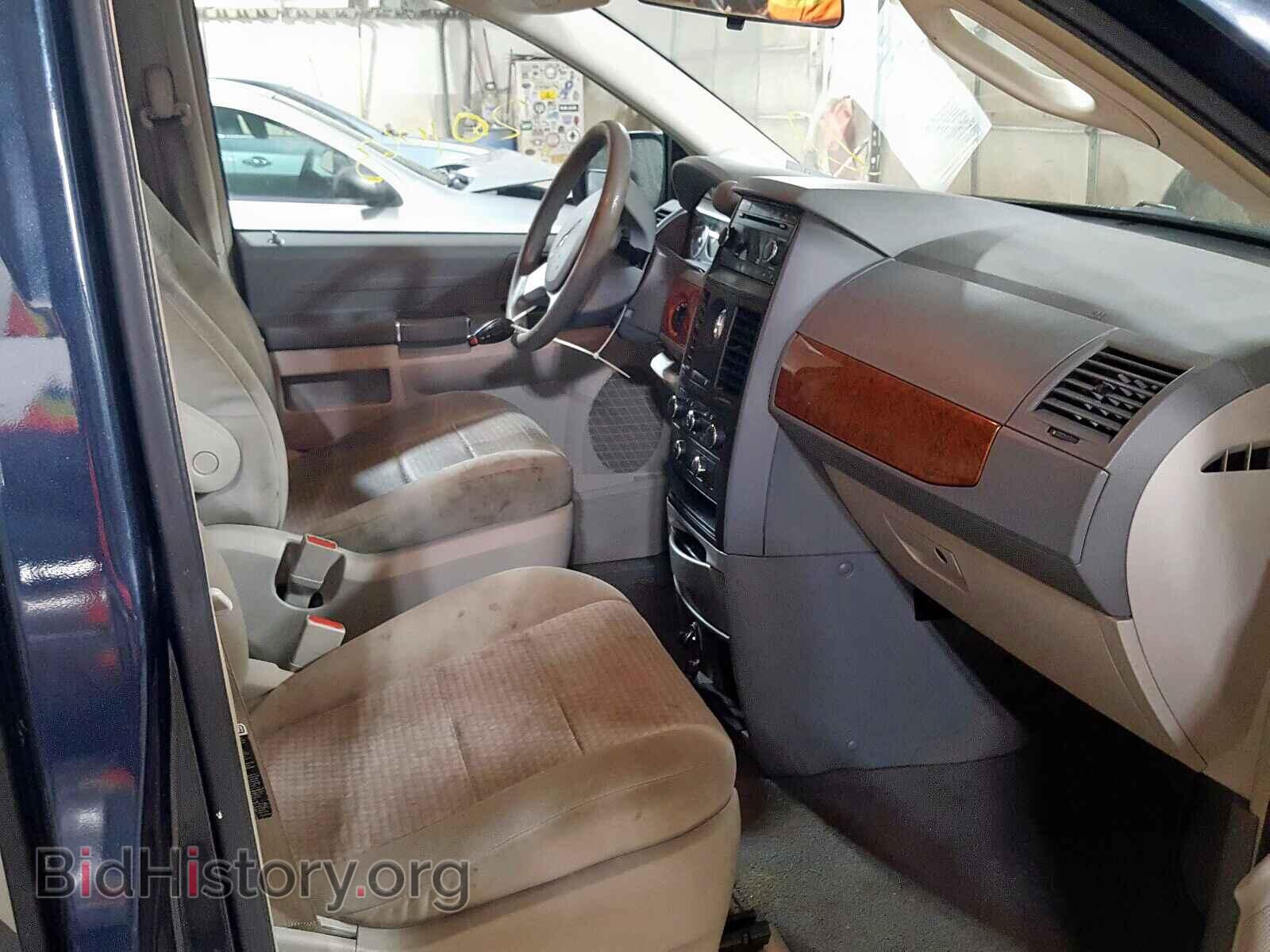 2008 CHRYSLER TOWN & COU - VIN: 2A8HR44H18R628272 - Фото 5