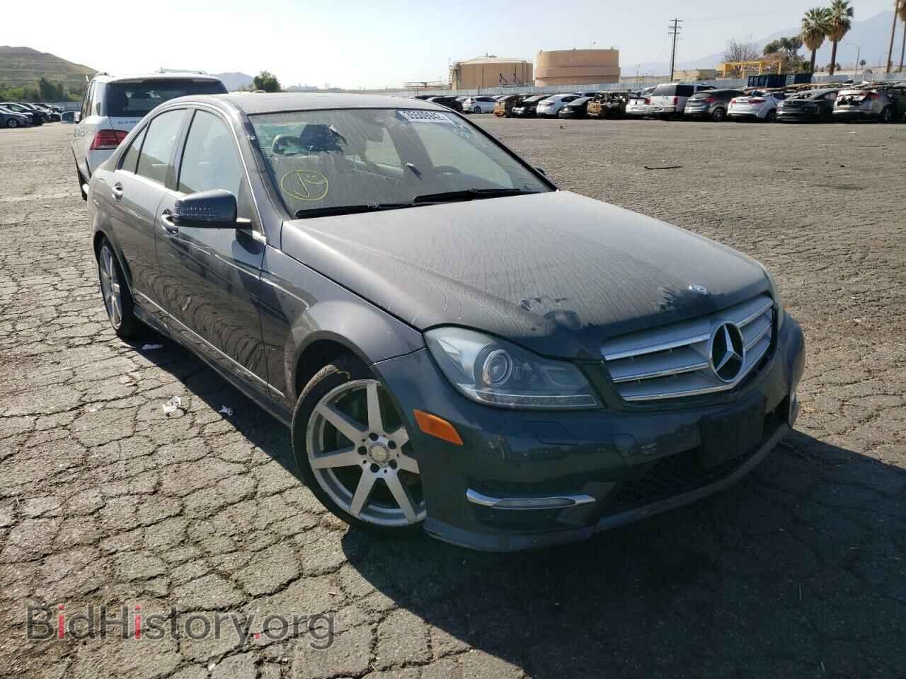 Photo WDDGF5HBXDR264186 - MERCEDES-BENZ C-CLASS 2013
