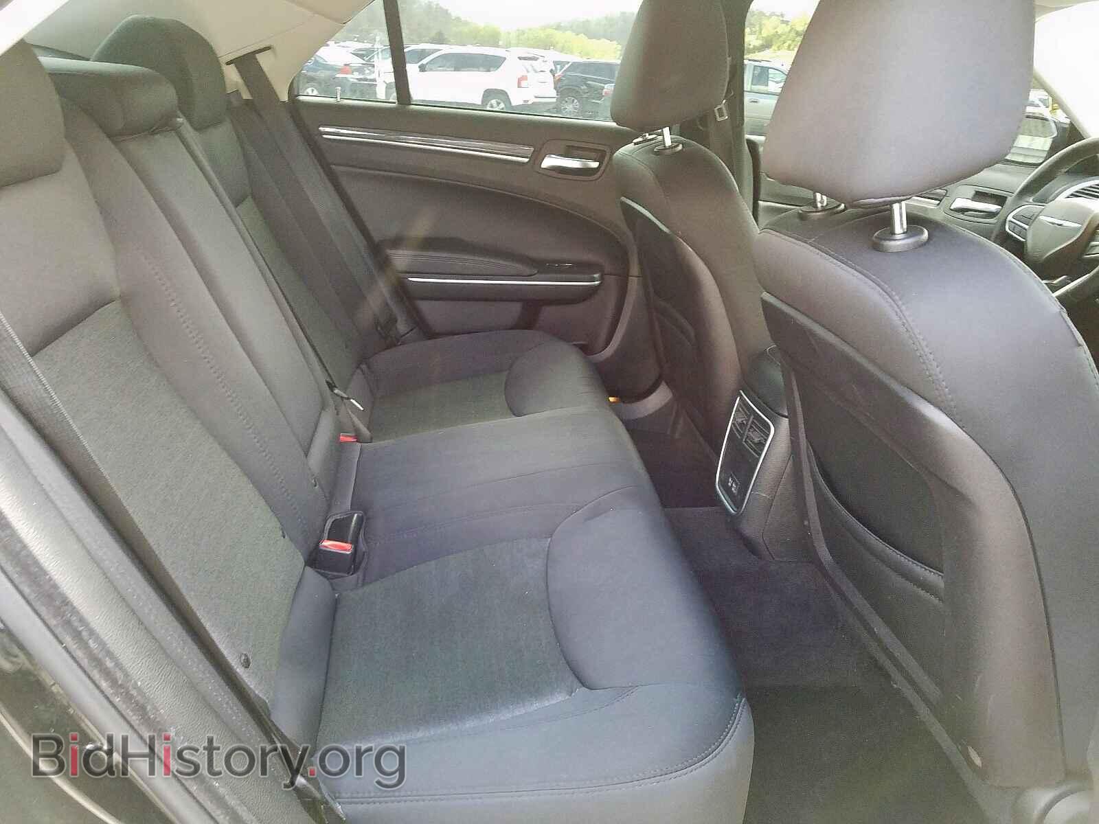 2018 CHRYSLER 300 - VIN: 2C3CCAAG6JH324562 - Фото 6