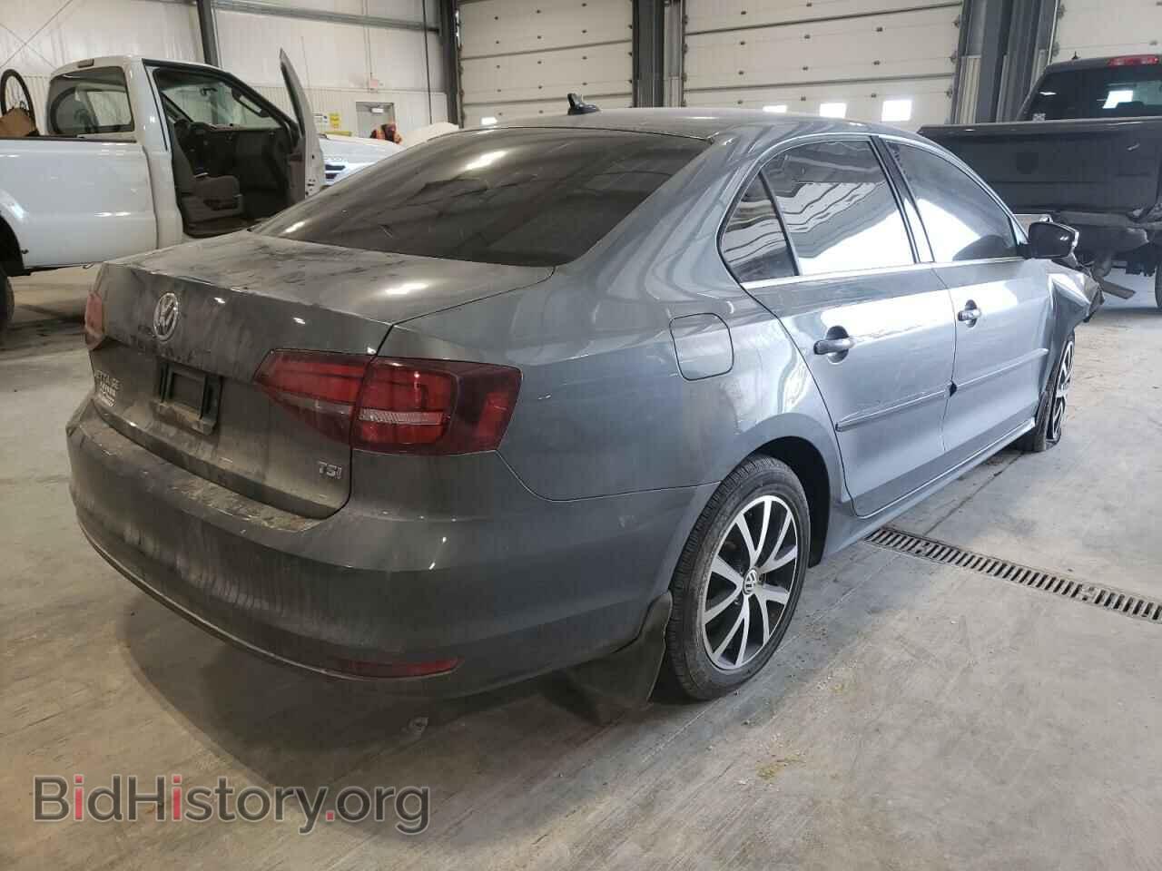 2017 VOLKSWAGEN JETTA - VIN: 3VWDB7AJ7HM267699 - Фото 4