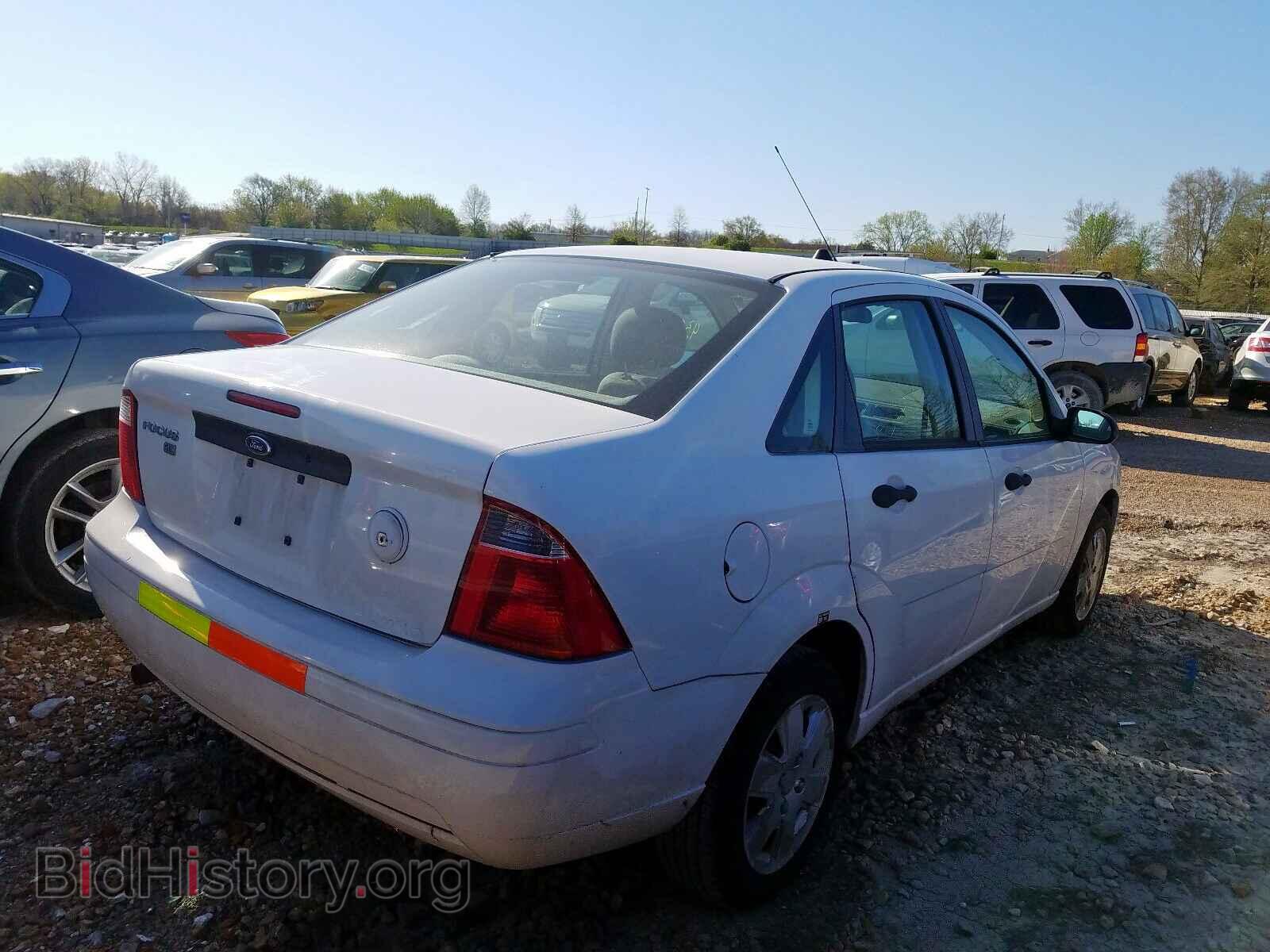 2007 FORD FOCUS - VIN: 1FAHP34N87W323215 - Фото 4