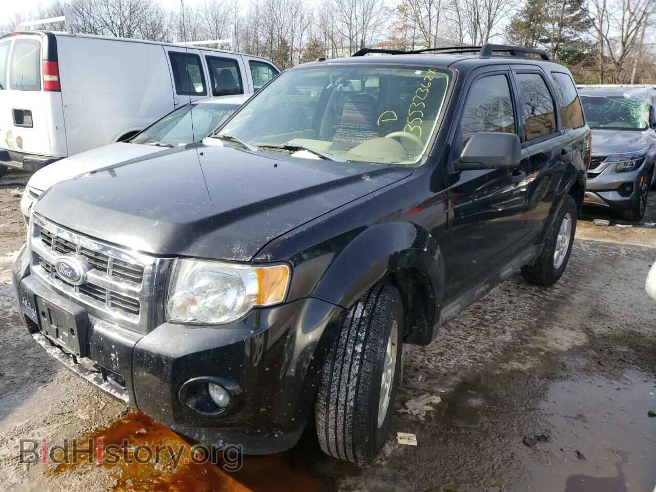 2011 FORD ESCAPE - VIN: 1FMCU0D72BKA11903 - Фото 2