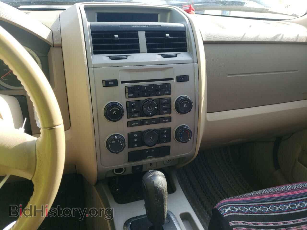 2011 FORD ESCAPE - VIN: 1FMCU0D72BKA11903 - Фото 9