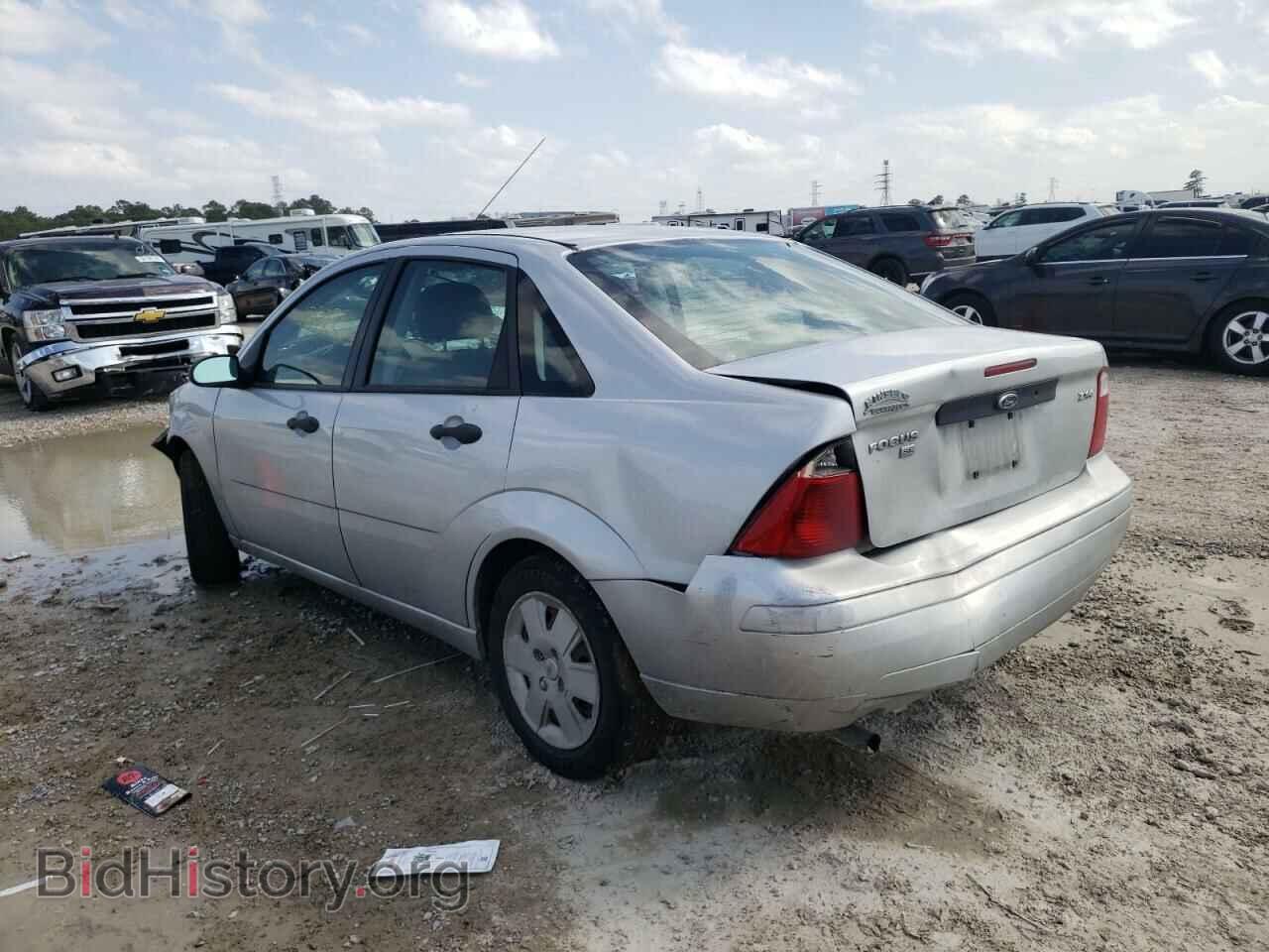 2006 FORD FOCUS - VIN: 1FAFP34N76W229719 - Фото 3