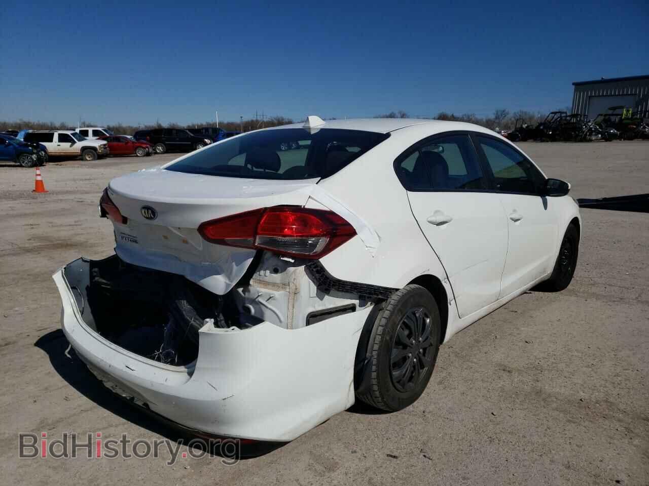 2017 KIA FORTE - VIN: 3KPFK4A74HE119664 - Фото 4