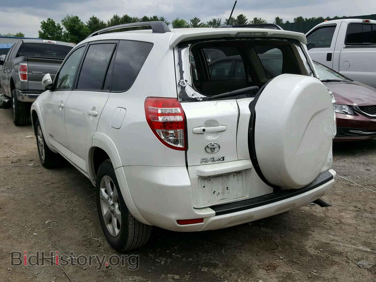 2011 TOYOTA RAV4 - VIN: 2T3DF4DV8BW156234 - Фото 3