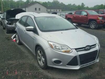 2014 Ford FOCUS Focus SE, серебристый — VIN 1FADP3F22EL366464, Copart