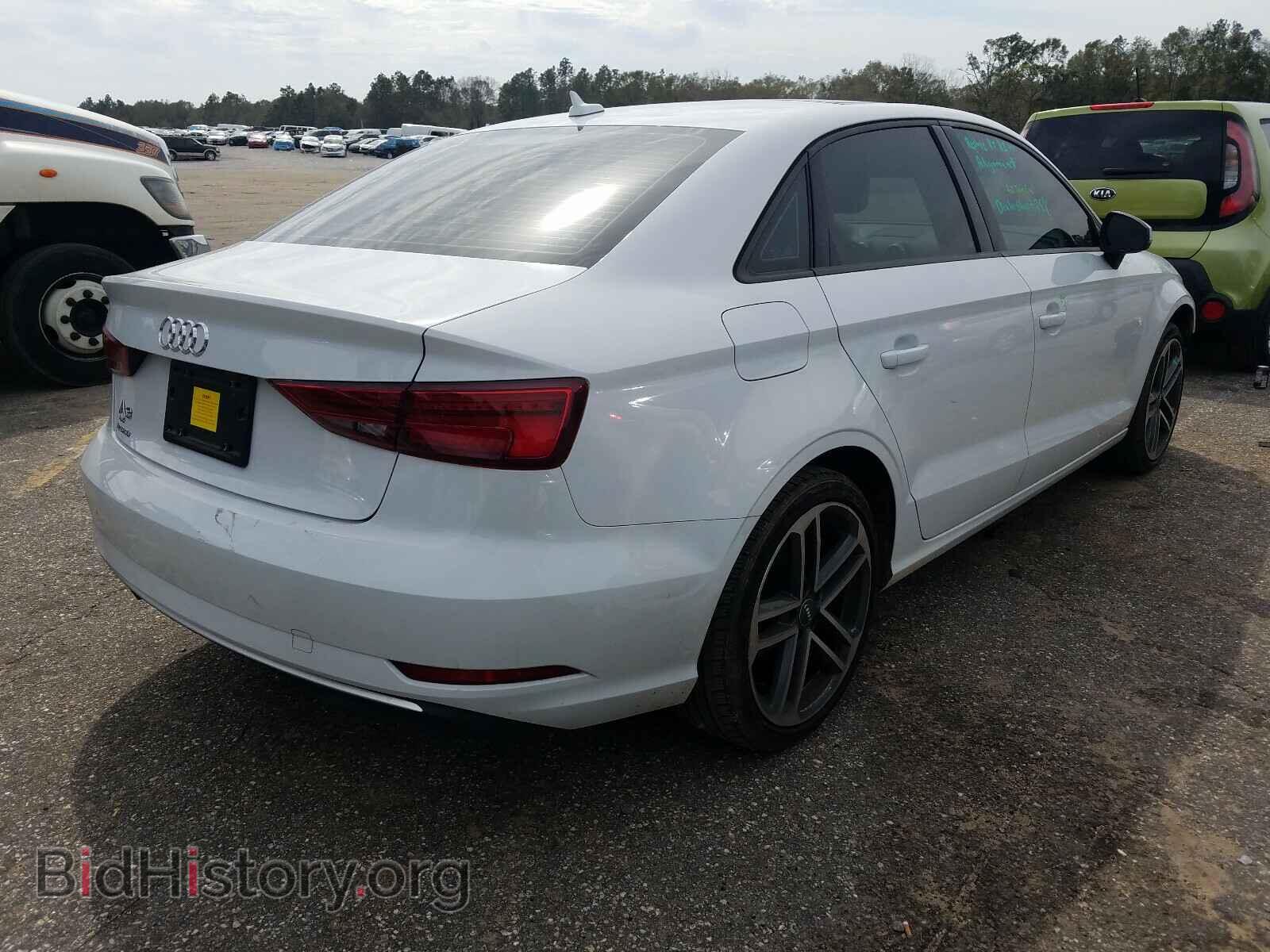 2017 AUDI A3 - VIN: WAUAUGFF7H1063337 - Фото 4