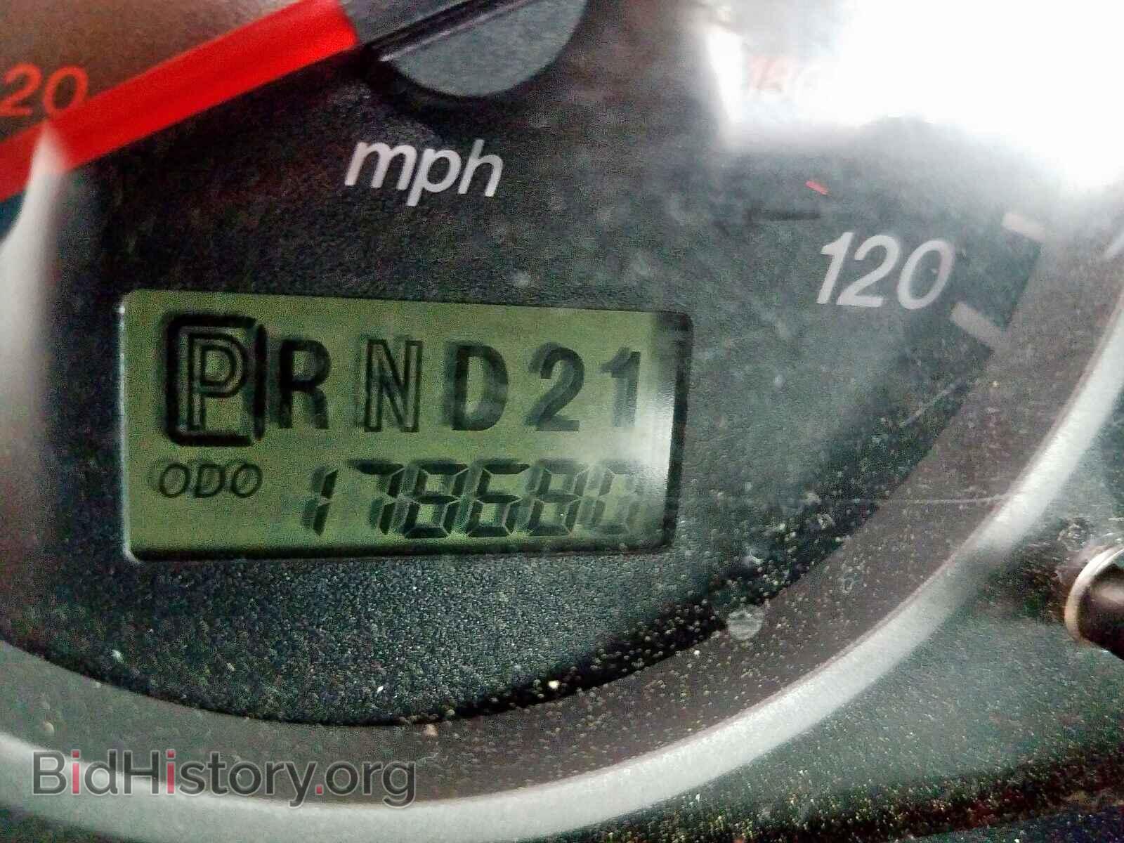 2004 MAZDA TRIBUTE - VIN: 4F2CZ06124KM02891 - Фото 8