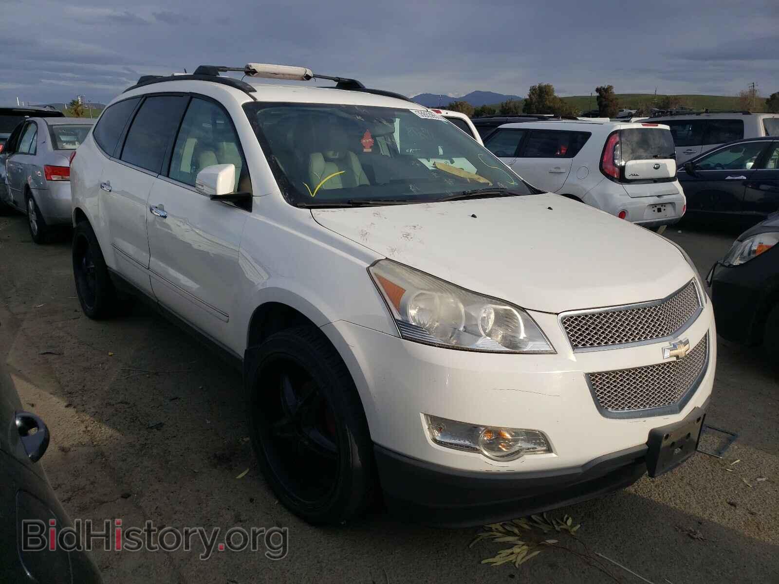 Фотография 1GNKRLED7CJ305478 - CHEVROLET TRAVERSE 2012