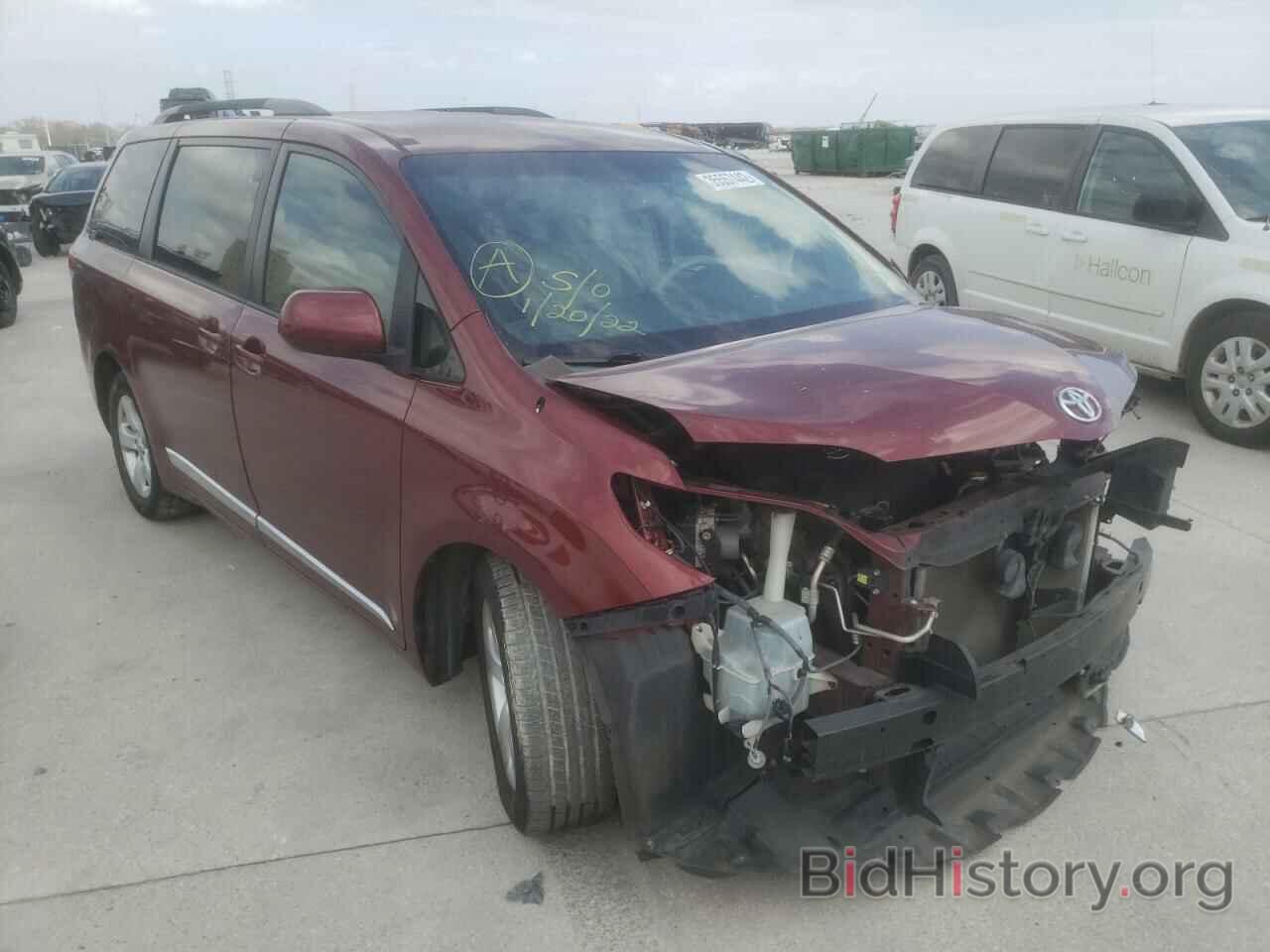 Photo 5TDKK3DC5DS335668 - TOYOTA SIENNA 2013