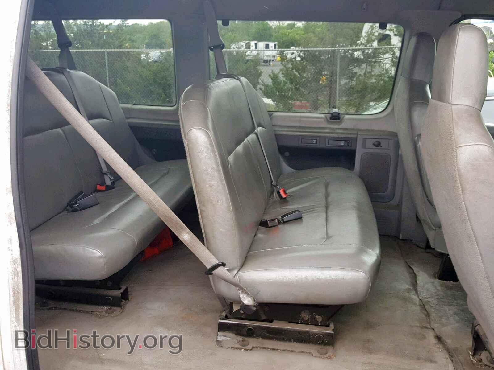 2011 FORD ECONOLINE - VIN: 1FBNE3BL3BDA18010 - Фото 6